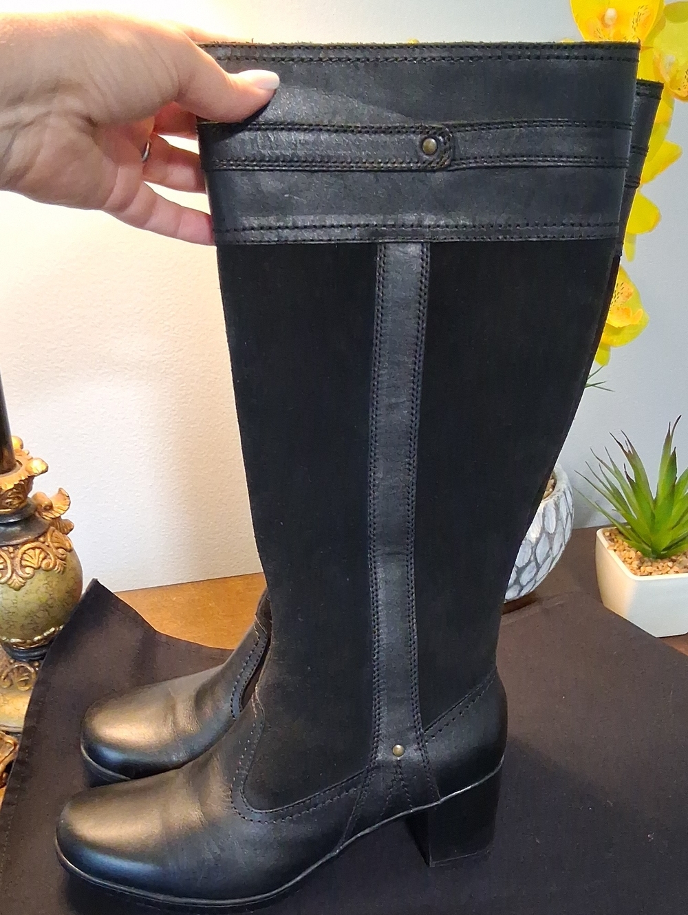 Clarks Bendables Black Leather Knee-High Women's Boots